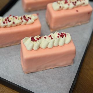 Pastel de Pomelo y Fresa