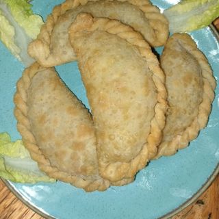 Empanada Argentina frita