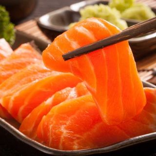 Sashimi salmon
