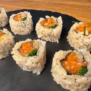 Spicy Salmon Uramaki