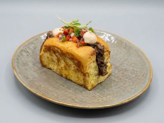 Brioche De Rabo De Toro Con Pico De Gallo (2 Uds.)