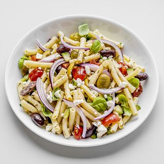Ensalada mediterránea pasta