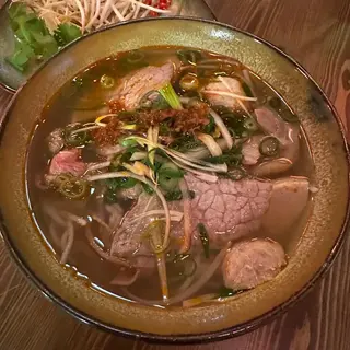 Sopa Bún Bò Huế 