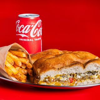 Menú Vegeta (bocata + patatas + bebida)