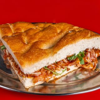 Bocata de oreja Dijon