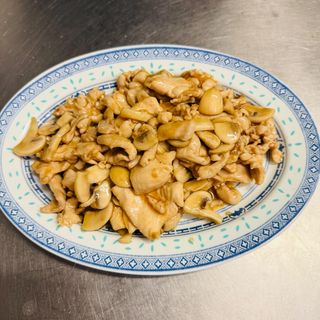 68.Pollo con champiñón