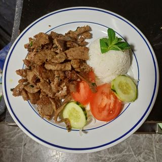 Plato De kebab mixto