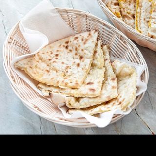 Naan con mantequilla 