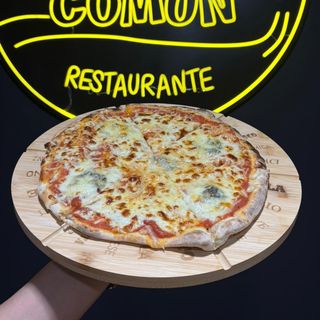 Pizza 4 Quesos (33 Cm.)
