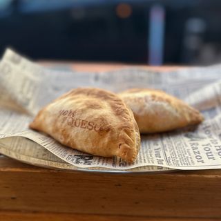 Empanada de jamón y queso 
