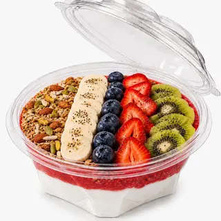 Yogur Con Fruta de Temporada.