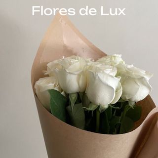 Media Docena Rosas Blancas