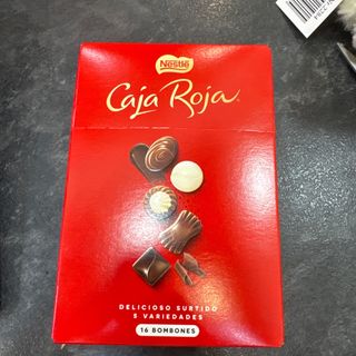 Caja roja 16 bom