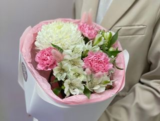 Ramo variado colores rosa y blanca