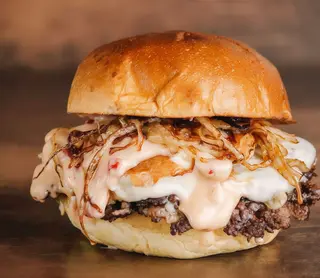 Burger La Cabrona