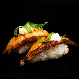 Nigiris de anguila flambeada (2 Uds)