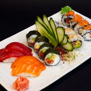 Nalai Deluxe 16 Piezas