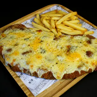 Milanesa De Ternera Cuatro Quesos