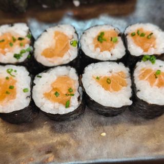MAKI DE SALMÓN 8PZS