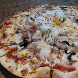 Pizza carbonara