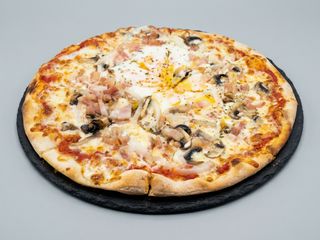 Pizza carbonara