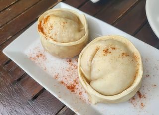 Empanadas de cebolla caramelizada (2 uds.)