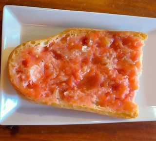 Pan con tomate (1 ud.)