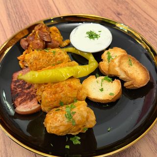 Sarmale rumanas con costilla