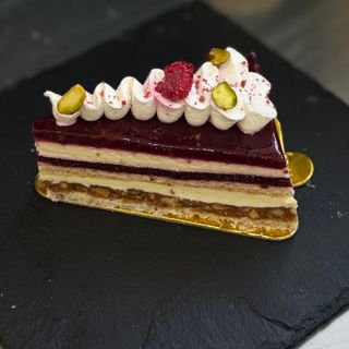 Triangulo de fruta roja