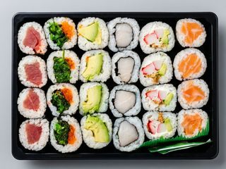 Makis variados 24piezas (gluten)