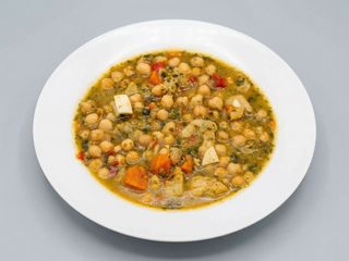 Plato De Potaje Con Bacalao