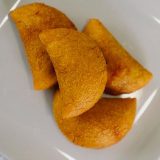 EMPANADILLAS CARNE O POLLO