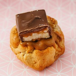 Crumbl cookie Snickers