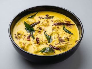 Kadhi pakora 