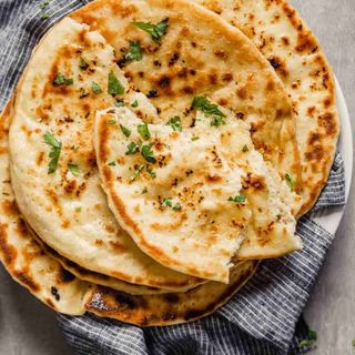 Garlic naan