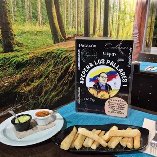RACION DE YUCA FRITA