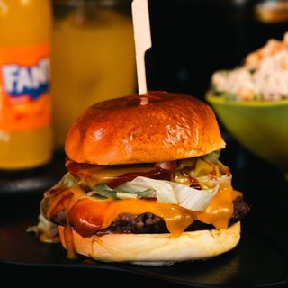 Hamburguesa La Clásica