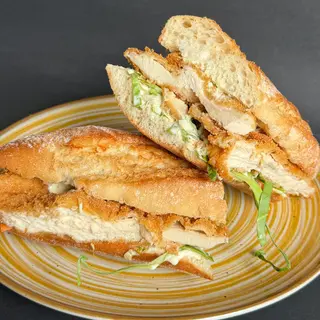 Bocadillo De Pechuga Empanada
