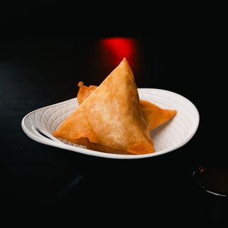 Samosa de pollo