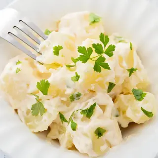 Patatas al alioli