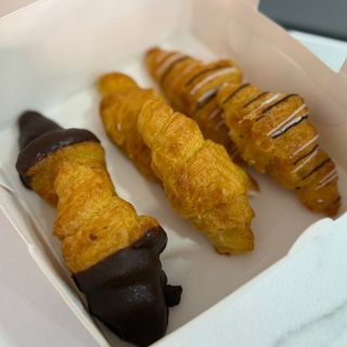 Cajita 6 mini croissant