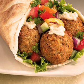 Rollo falafel con queso