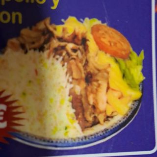 PLATO MIXTA 2 ALITAS 3 CALAMAR PATATAS FRITAS Y CARNE DE POLLO