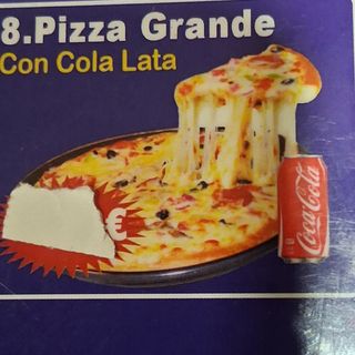 PIZZA GRANDE  CON COCA-COLA