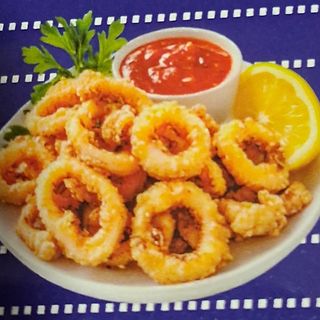 CALAMARES CON 2 HUEVOS FRITOS