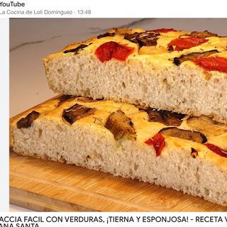 Focaccia De Verduras Y Olivas