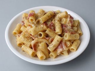 Rigatoni a la carbonara