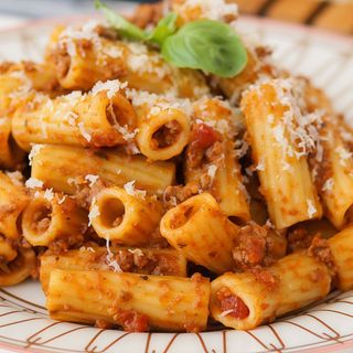 Rigatoni a la bolognesa