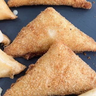 Briwat De Salsas Y Pollo Rebozadas (1 Ud,)