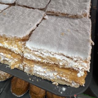 Milhoja De Merengue Con Azúcar Glas